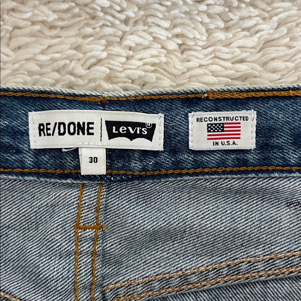 Redone X Levi’s Classic Blue Jean Shorts - Picture 4 of 5